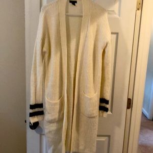 Wool knit striped sleeve sweater